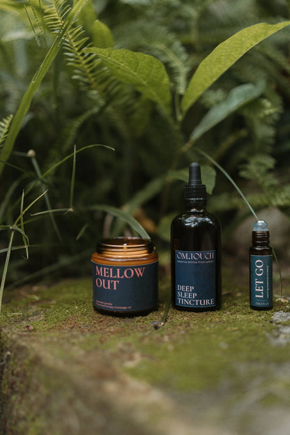 Scented candle &amp; aromatherapy massage oil MELLOW OUT