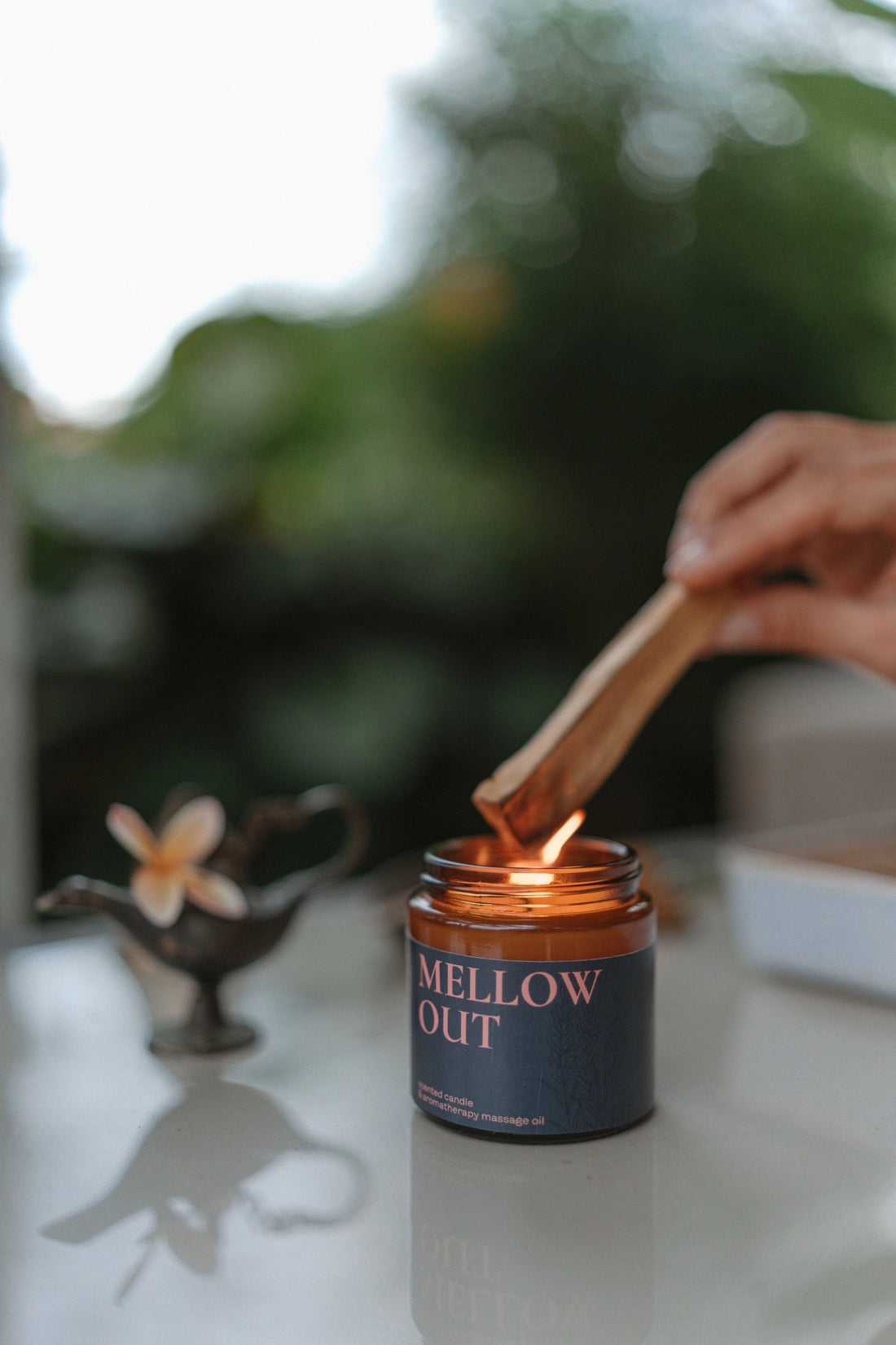Scented candle &amp; aromatherapy massage oil MELLOW OUT